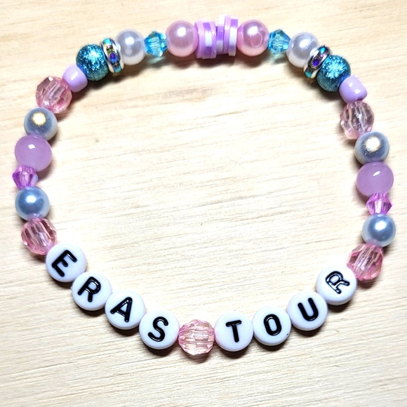 Eras Tour Taylor Swift Friendship Bracelet - Picture 5 of 6